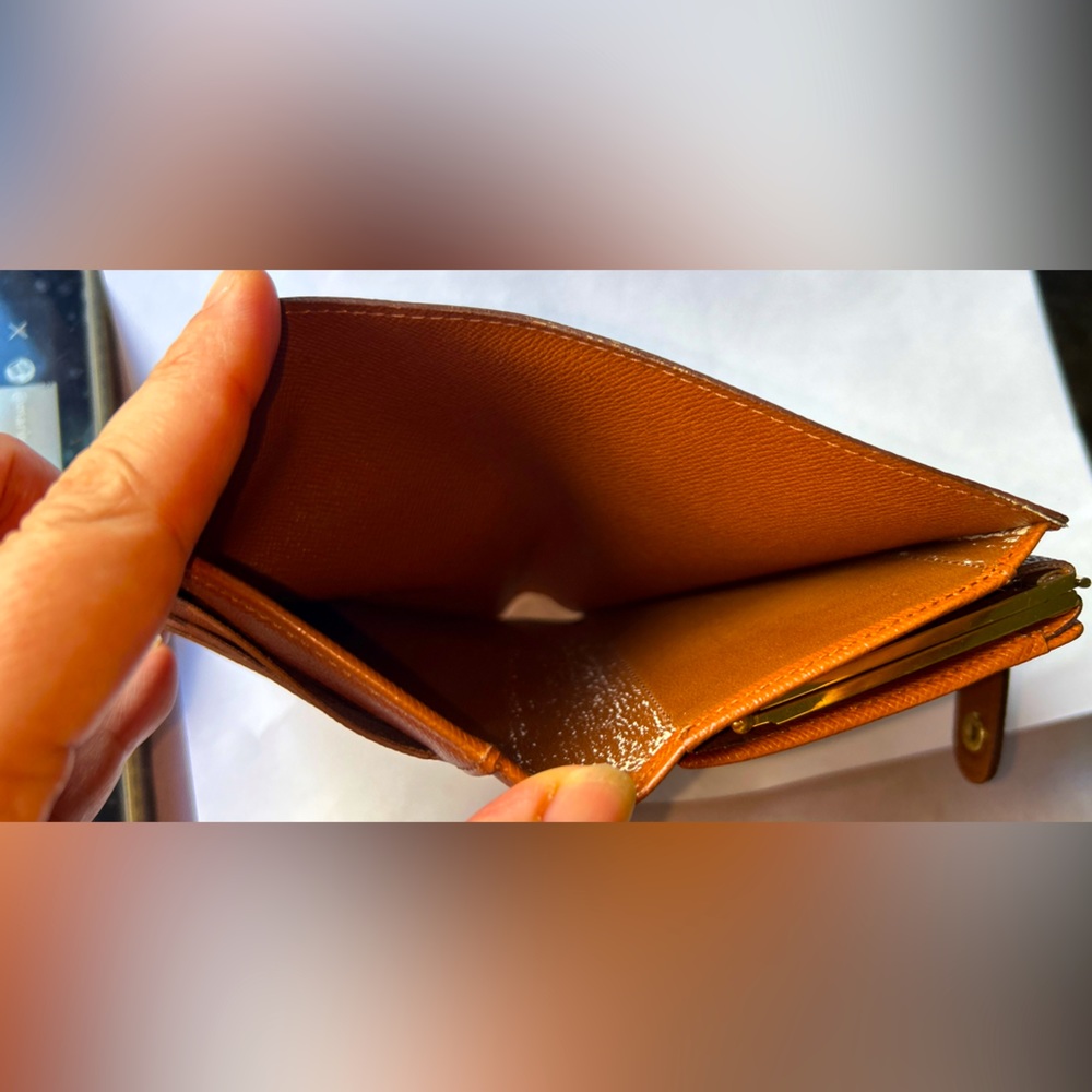 Louis Vuitton Brown Kisslock Monogram Wallet - Picture 12 of 16